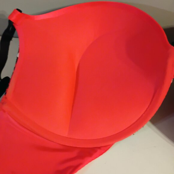 Victoria Secret Bombshell Plunge 38D bra - Picture 8 of 10